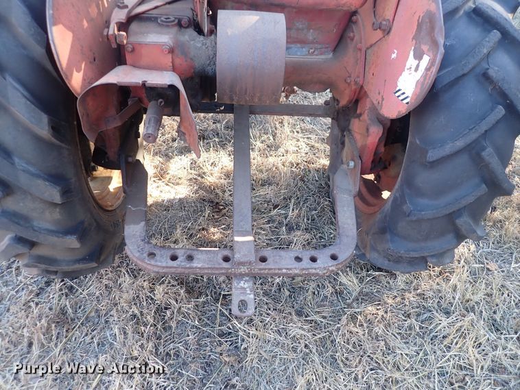 image for item DQ3881 Farmall A  tractor