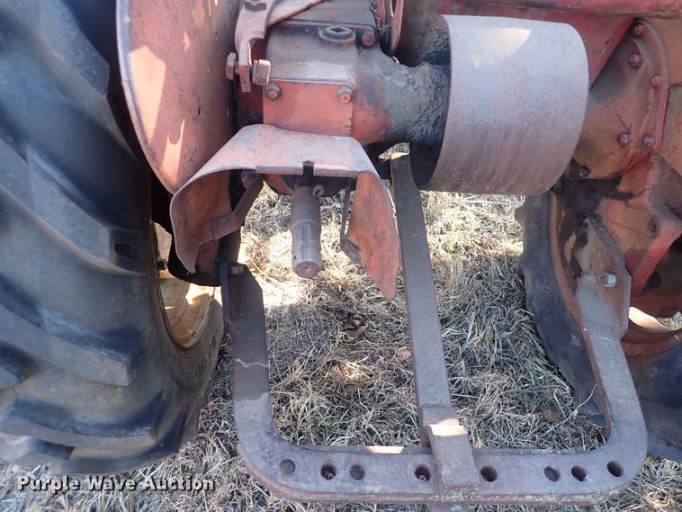 image for item DQ3881 Farmall A  tractor