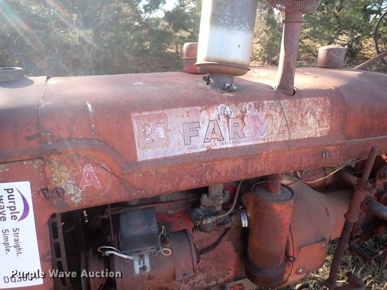 image for item DQ3881 Farmall A  tractor