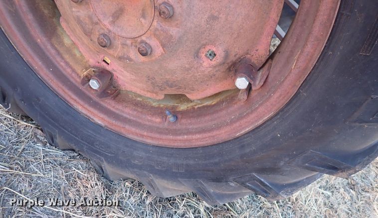 image for item DQ3881 Farmall A  tractor