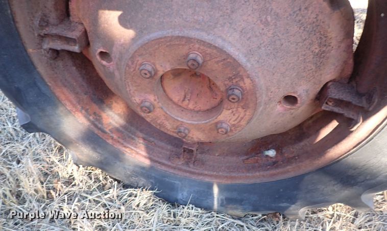 image for item DQ3881 Farmall A  tractor