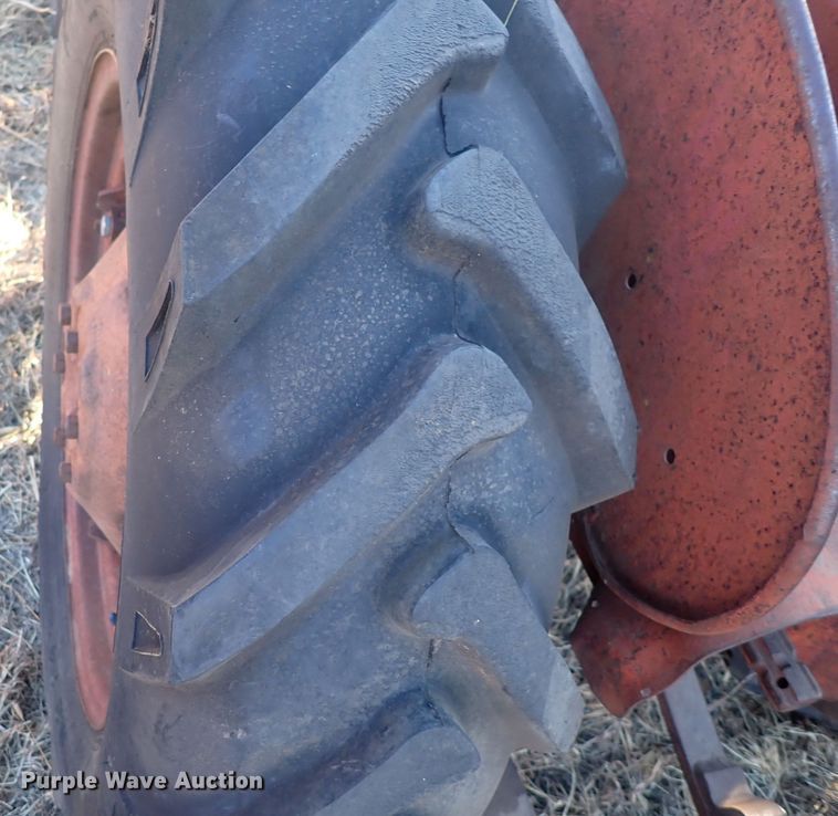 image for item DQ3881 Farmall A  tractor