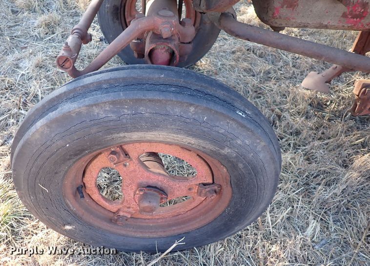image for item DQ3881 Farmall A  tractor