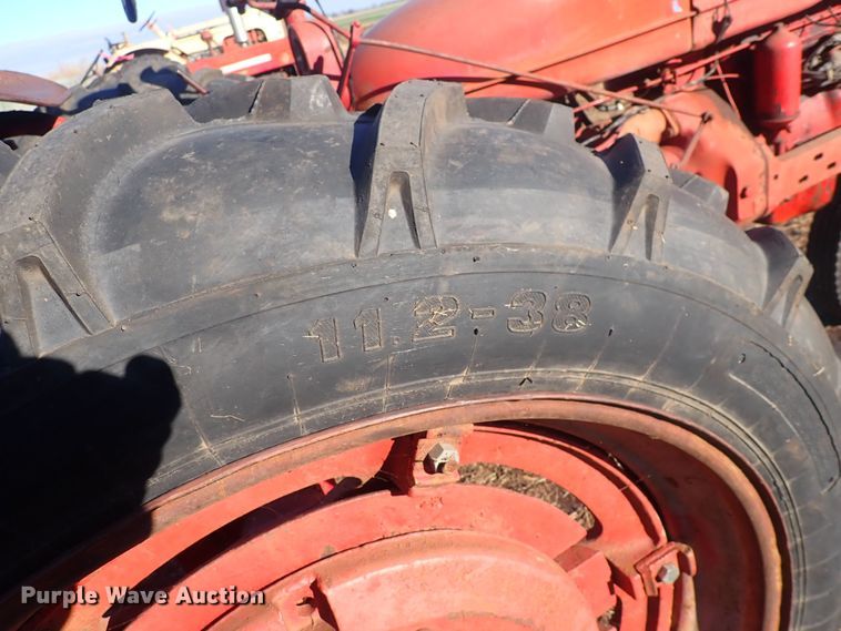 image for item DQ3882 1941 International Harvester Farmall H  tractor