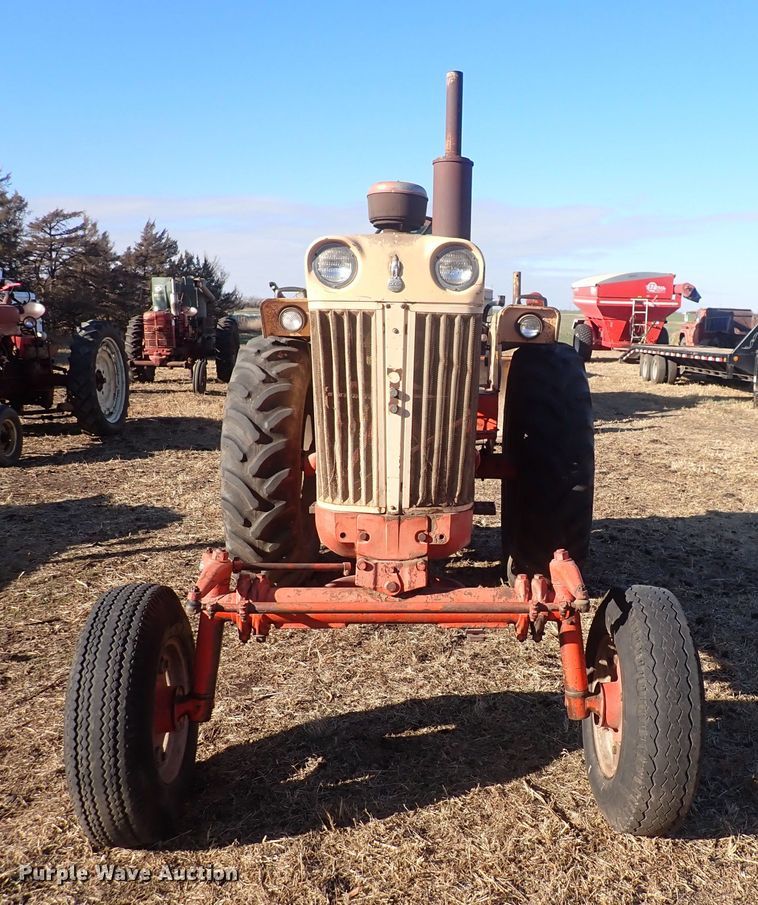 image for item DQ3884 Case 841C  tractor