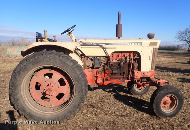 image for item DQ3884 Case 841C  tractor