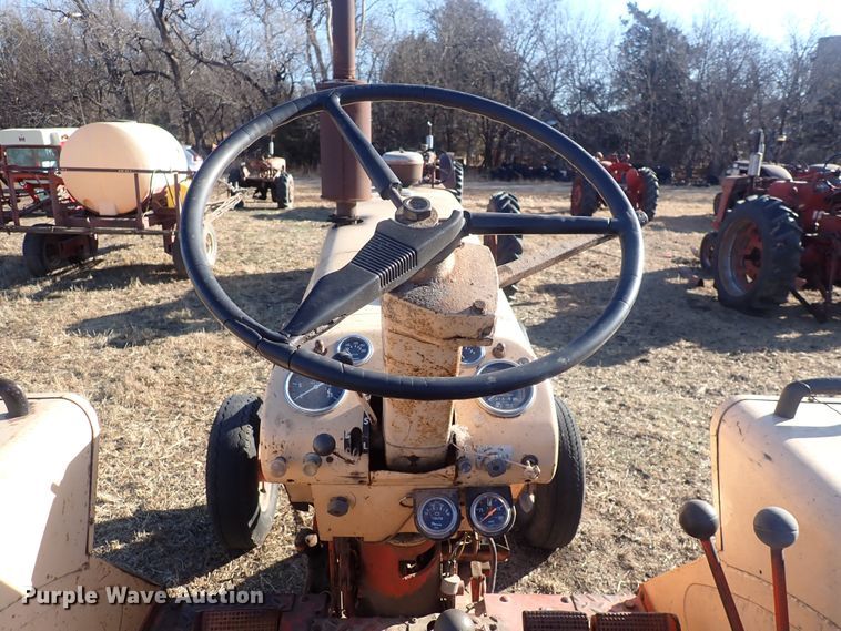 image for item DQ3884 Case 841C  tractor