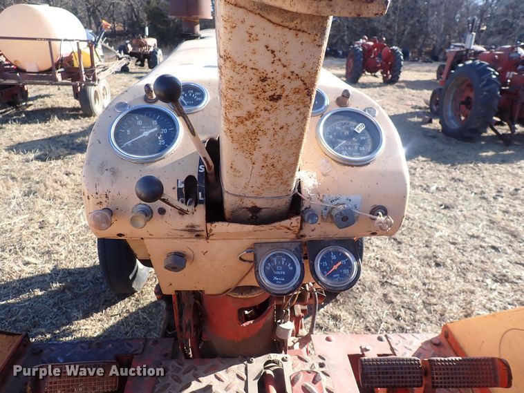 image for item DQ3884 Case 841C  tractor