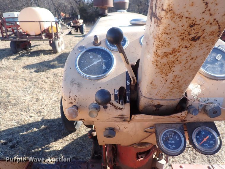 image for item DQ3884 Case 841C  tractor