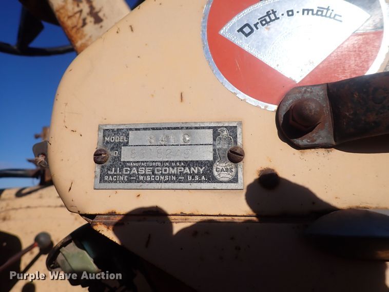 image for item DQ3884 Case 841C  tractor