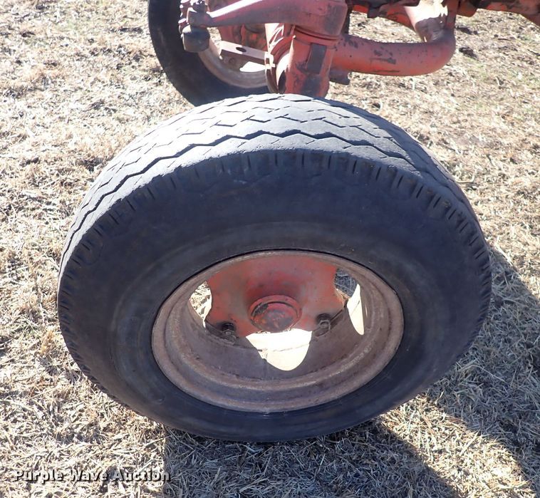 image for item DQ3884 Case 841C  tractor