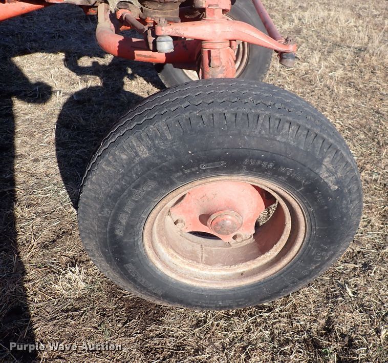 image for item DQ3884 Case 841C  tractor