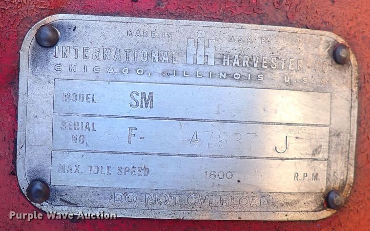 image for item DQ3887 1953 International Harvester Farmall Super M  tractor