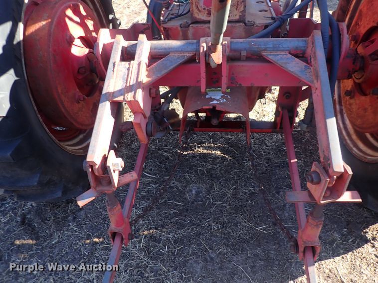 image for item DQ3887 1953 International Harvester Farmall Super M  tractor