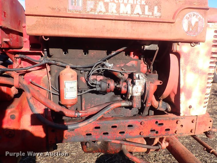 image for item DQ3887 1953 International Harvester Farmall Super M  tractor