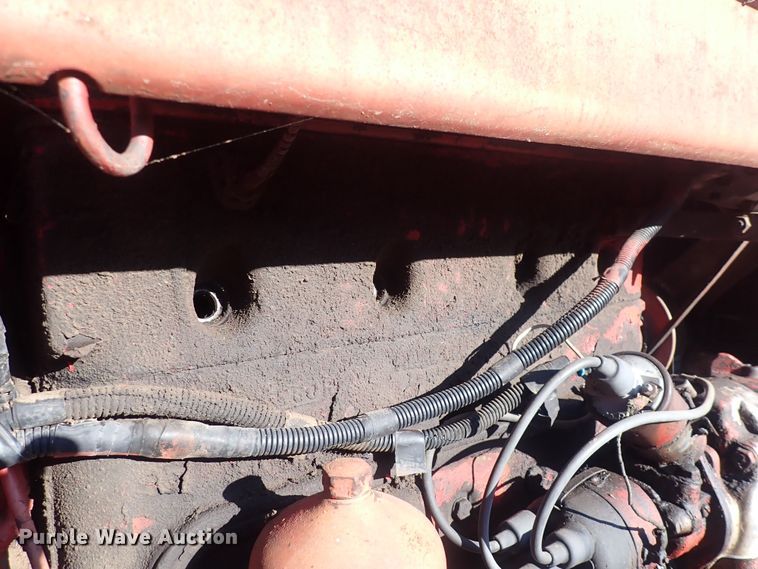 image for item DQ3887 1953 International Harvester Farmall Super M  tractor