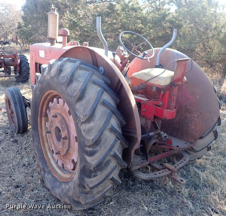 image for item DQ3888 McCormick W9  tractor