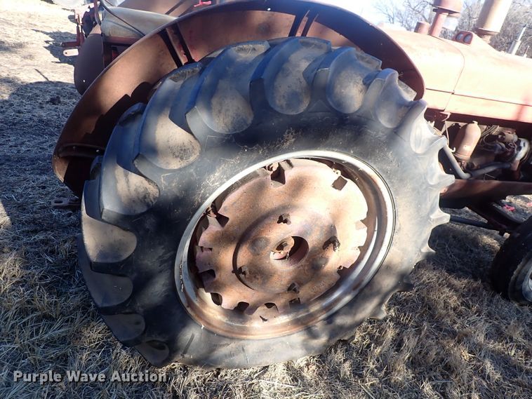 image for item DQ3888 McCormick W9  tractor