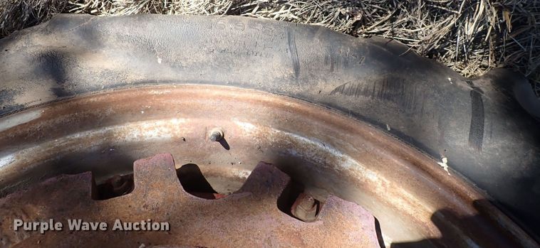 image for item DQ3888 McCormick W9  tractor