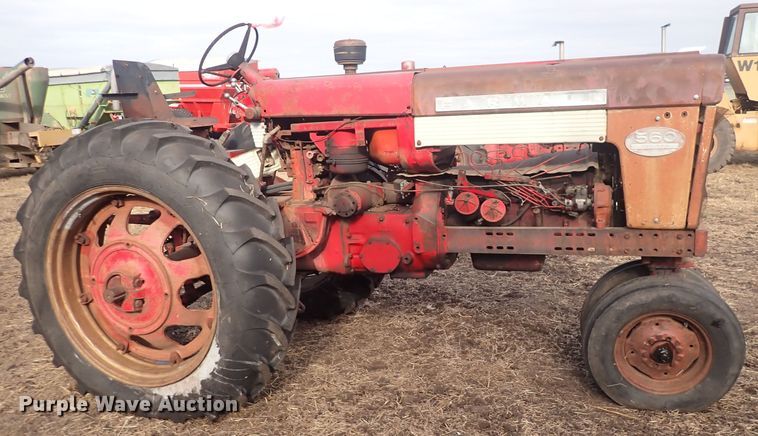 image for item DQ3890 1960 International Harvester Farmall 560  tractor