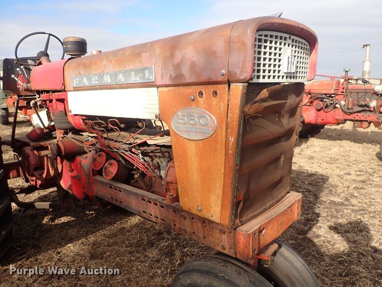 image for item DQ3890 1960 International Harvester Farmall 560  tractor