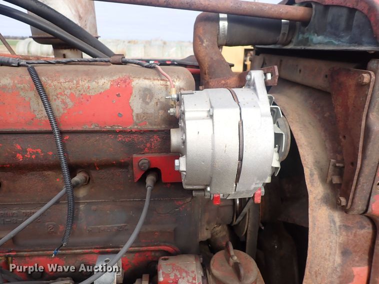 image for item DQ3891 1954 International Harvester Super M-TA  tractor