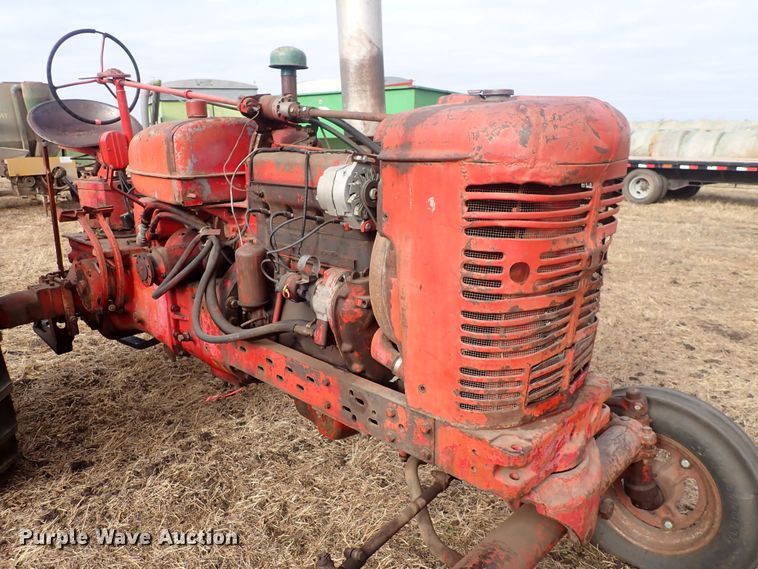 image for item DQ3891 1954 International Harvester Super M-TA  tractor