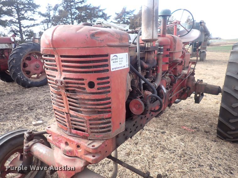 image for item DQ3891 1954 International Harvester Super M-TA  tractor