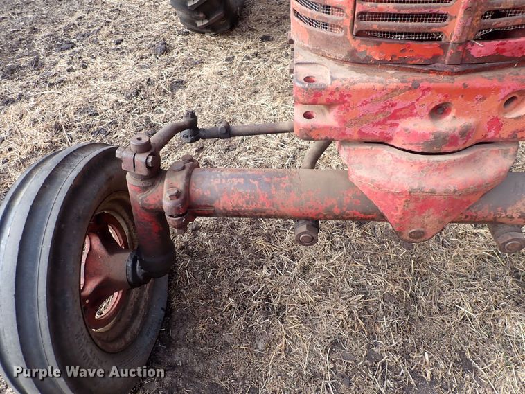 image for item DQ3891 1954 International Harvester Super M-TA  tractor