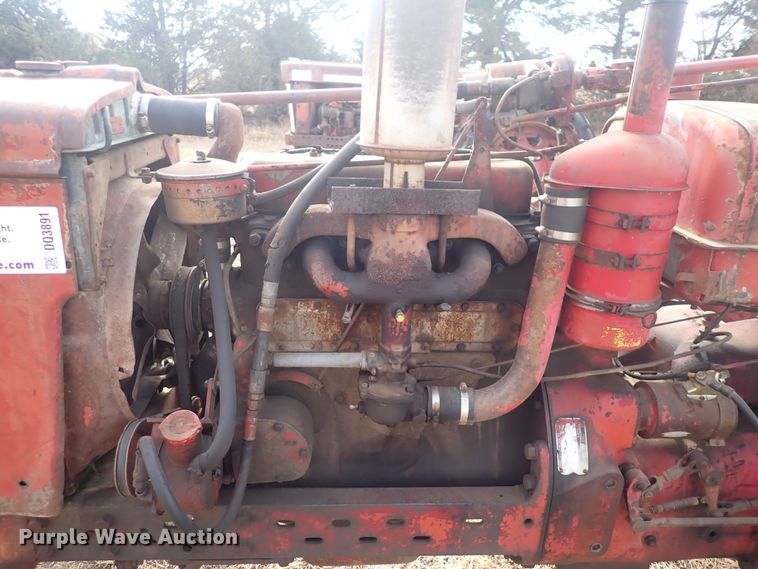 image for item DQ3891 1954 International Harvester Super M-TA  tractor