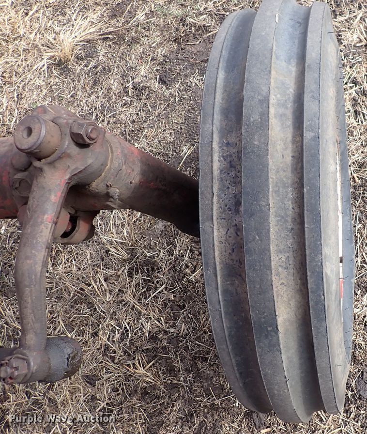 image for item DQ3891 1954 International Harvester Super M-TA  tractor