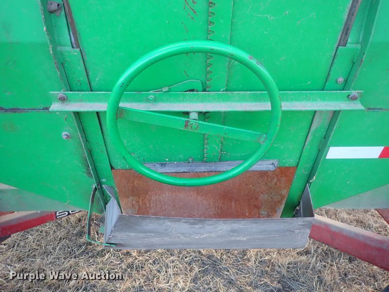 image for item DQ3892 Huskee  gravity wagon