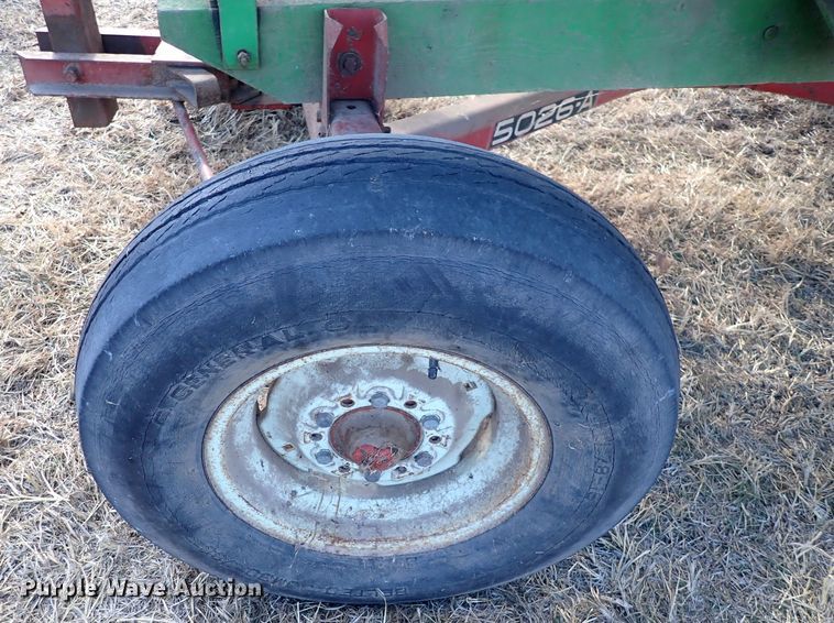 image for item DQ3892 Huskee  gravity wagon