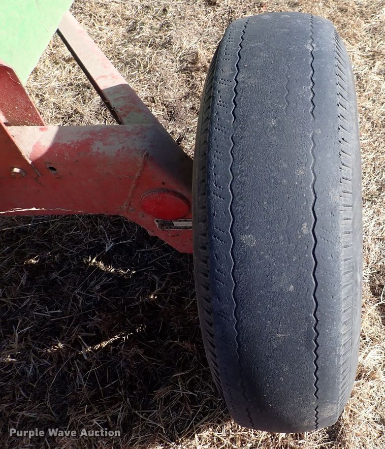 image for item DQ3892 Huskee  gravity wagon