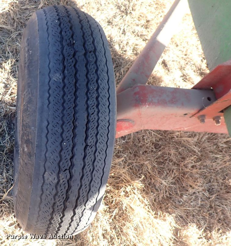 image for item DQ3892 Huskee  gravity wagon