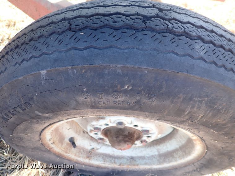 image for item DQ3892 Huskee  gravity wagon