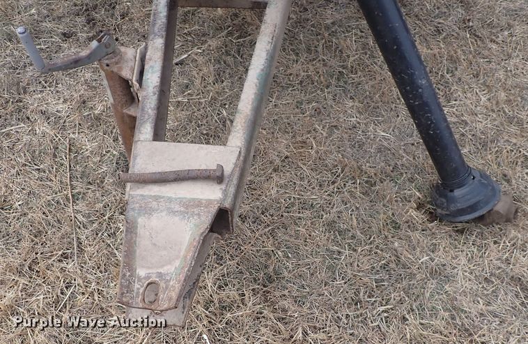 image for item DQ3896 Arts Way  feed grinder/mixer