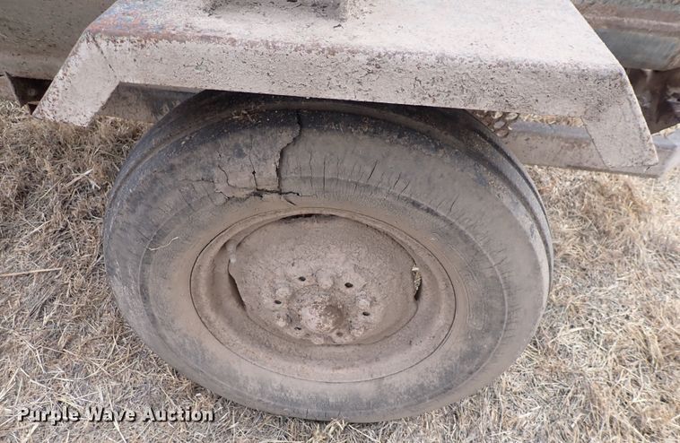 image for item DQ3896 Arts Way  feed grinder/mixer