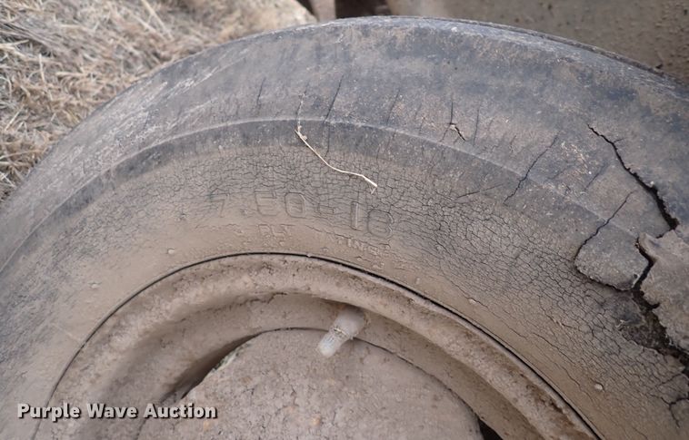 image for item DQ3896 Arts Way  feed grinder/mixer