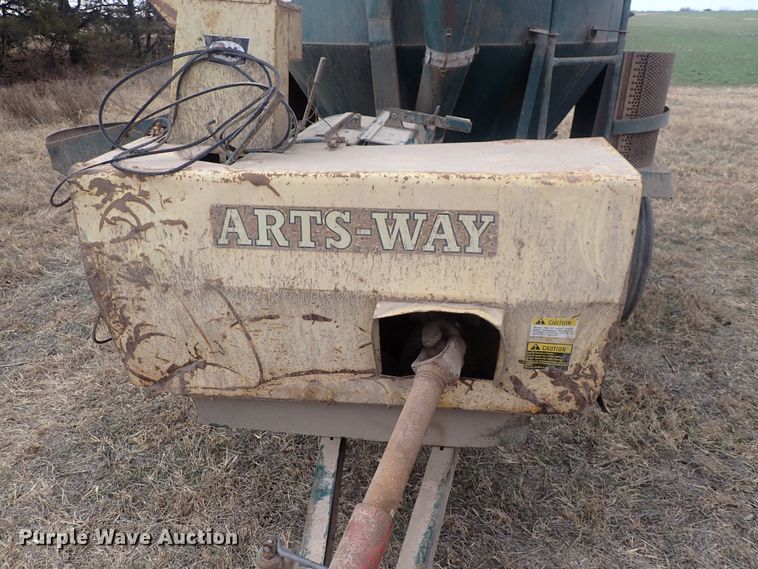 image for item DQ3897 Arts Way 459  feed grinder/mixer