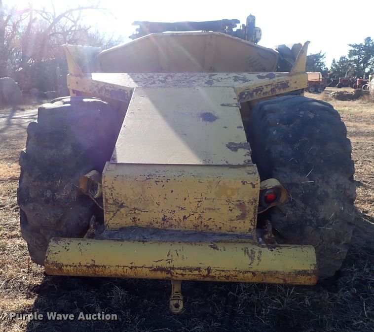 image for item DQ3899 John Deere 760  conventional scraper