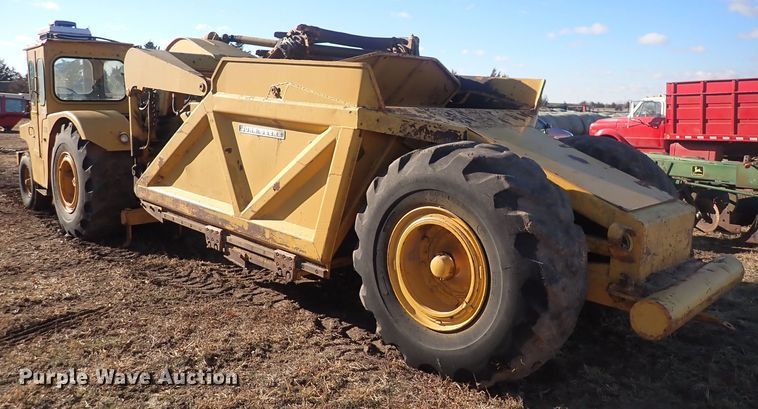 image for item DQ3899 John Deere 760  conventional scraper
