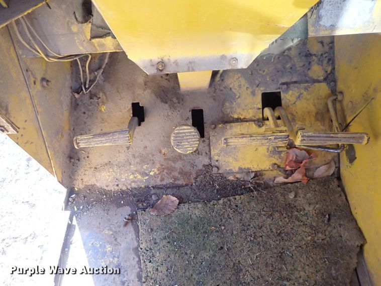 image for item DQ3899 John Deere 760  conventional scraper