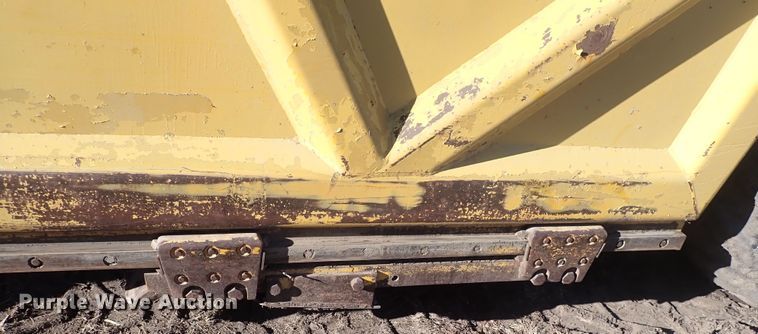 image for item DQ3899 John Deere 760  conventional scraper