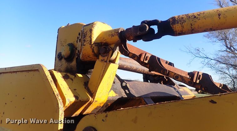 image for item DQ3899 John Deere 760  conventional scraper