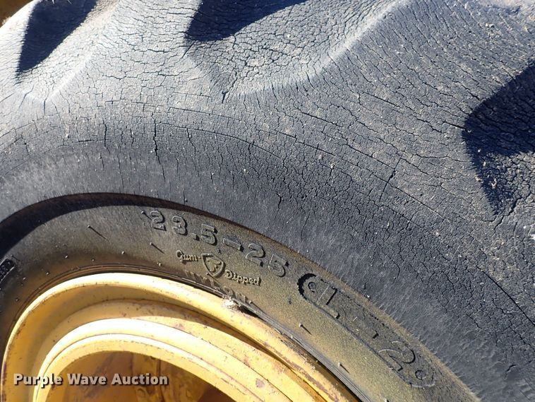 image for item DQ3899 John Deere 760  conventional scraper