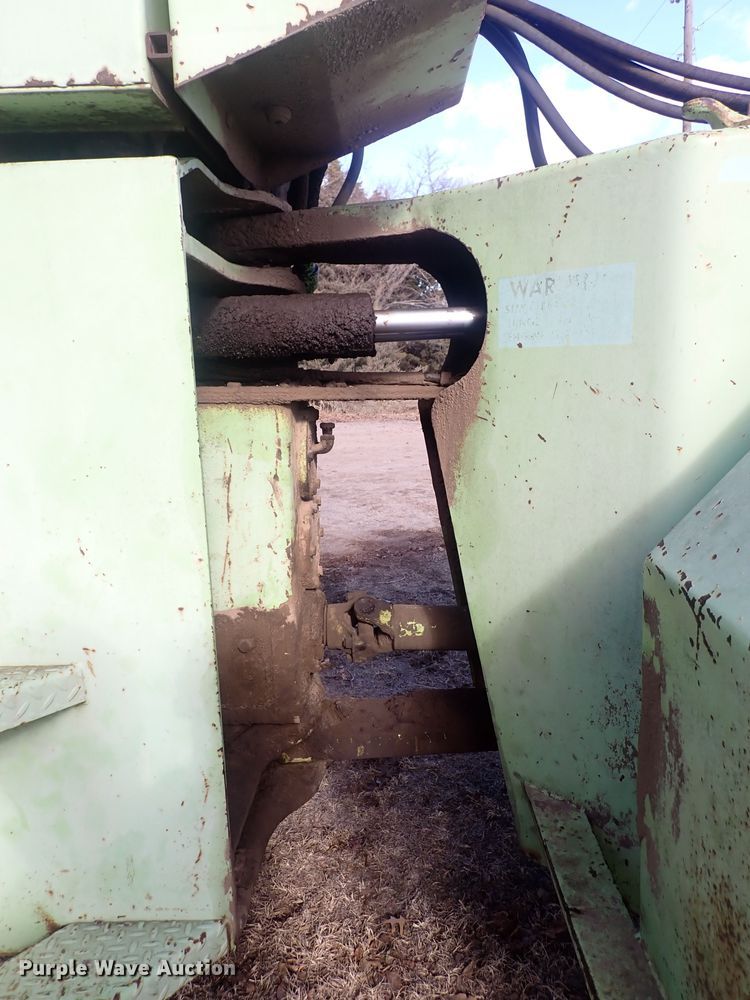 image for item DQ3901 Steiger Bearcat  4WD tractor