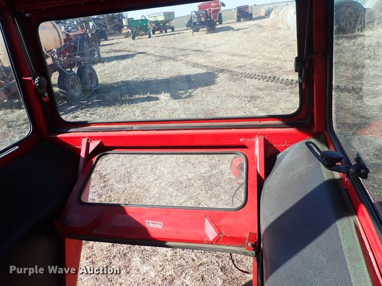 image for item DQ3904 International Harvester 60M  tractor cab