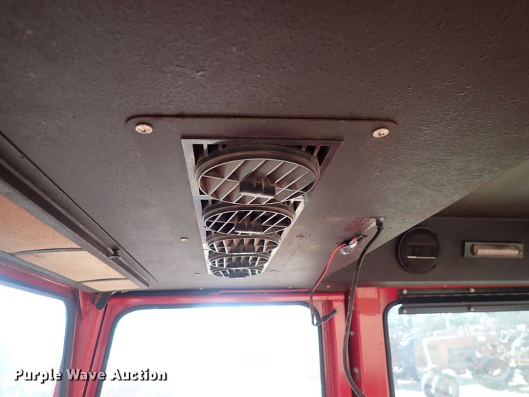 image for item DQ3904 International Harvester 60M  tractor cab