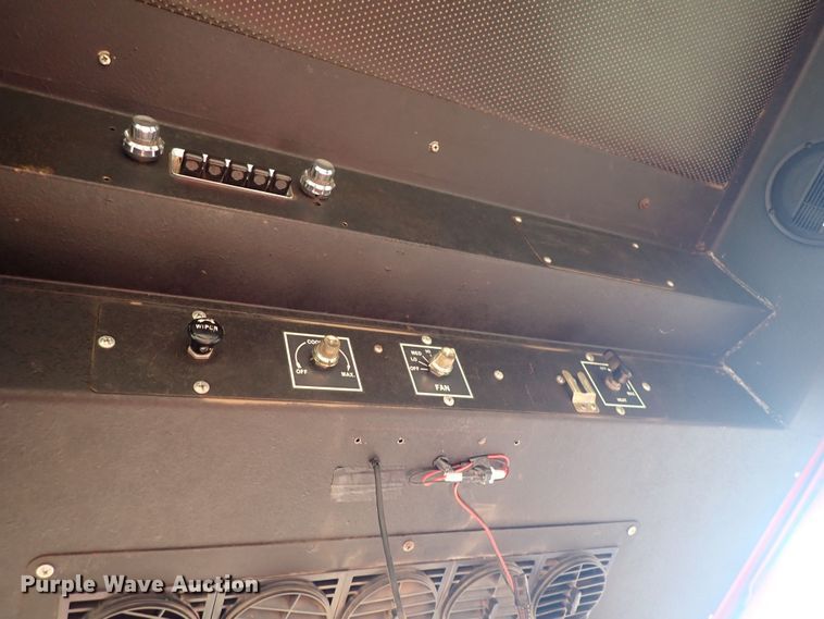 image for item DQ3904 International Harvester 60M  tractor cab